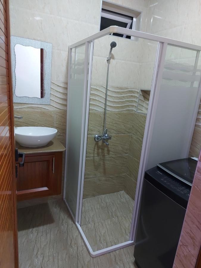 Rs Villas - Three Bedrooms Share Apartment With Private Room And Free Wifi And 100Mts To The Beach And Ac And 100Mts To Bus Stop And Pool Flic-en-Flacq Zewnętrze zdjęcie